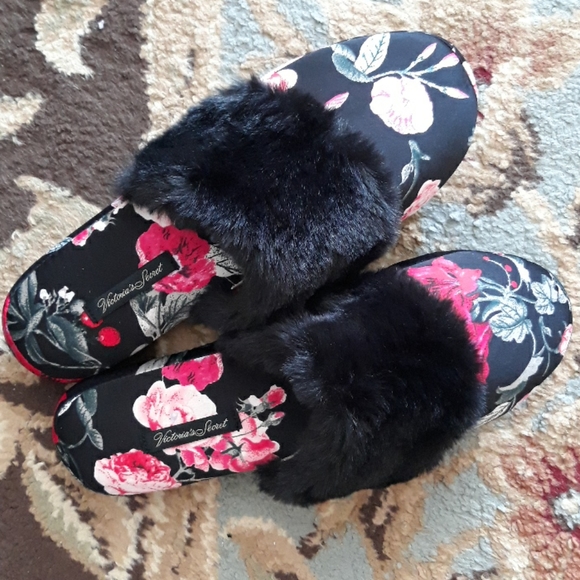 4x*Host Pick*Victoria Secret beautiful slippers - Picture 3 of 16